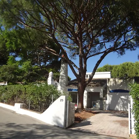 Holiday home Acoteias *